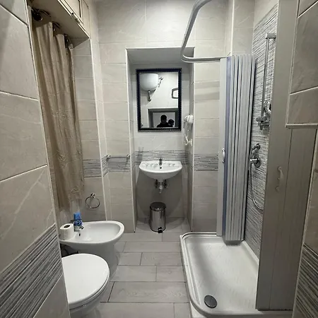 Hv Centro Di * Неаполь